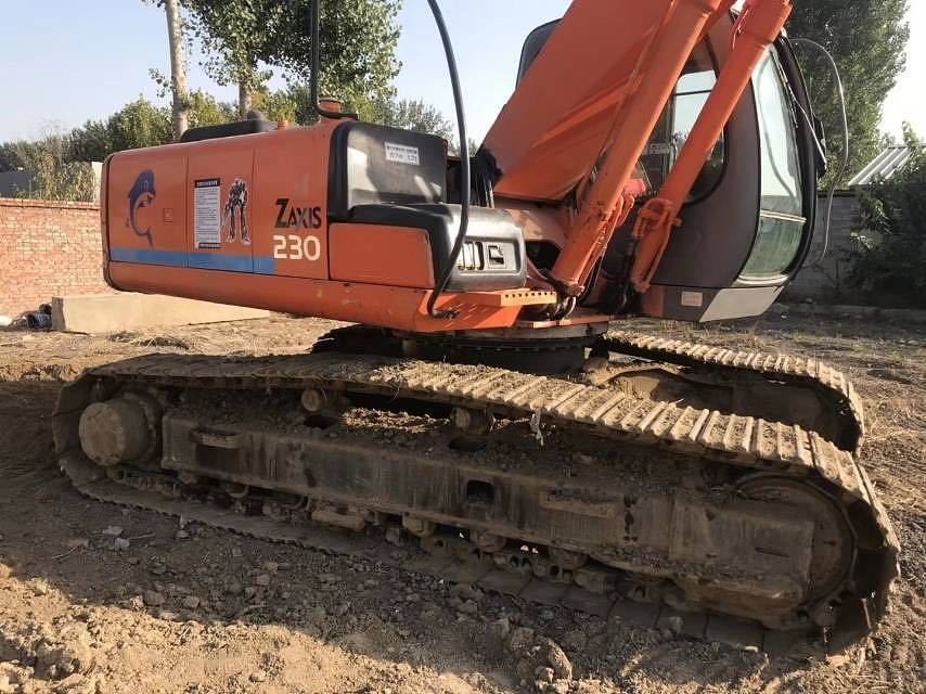 Hitachi горячая продажа Вторая рука Япония происхождение HITACHI ZX260 Crawler экскаватор Дешевая цена Использованная цепная экскаватор