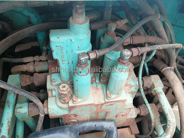 Kobelco SK200 Хорошее качество подержанный экскаватор Kobelco SK200-5 использованная выкапывающая машина для продажи