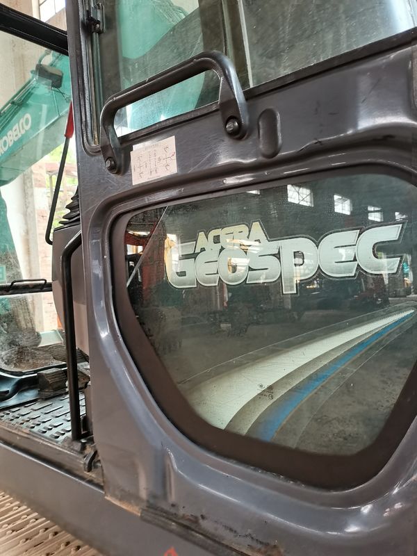 Настоящая съемка 90% Новый Оригинальный Япония Использованный KOBELCO SK 75 ползучий экскаватор Продажа Использованный KOBELCO 75 Японская технология кавальщик
