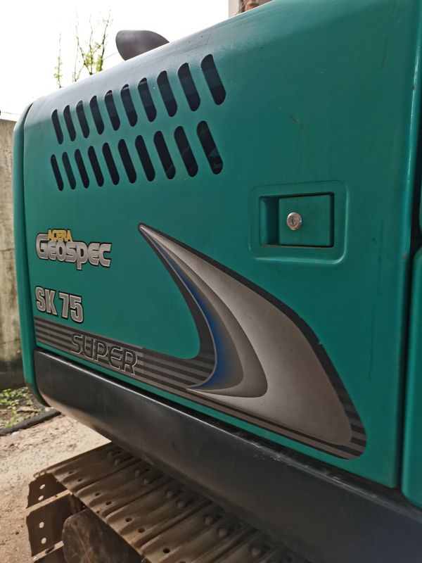 Настоящая съемка 90% Новый Оригинальный Япония Использованный KOBELCO SK 75 ползучий экскаватор Продажа Использованный KOBELCO 75 Японская технология кавальщик