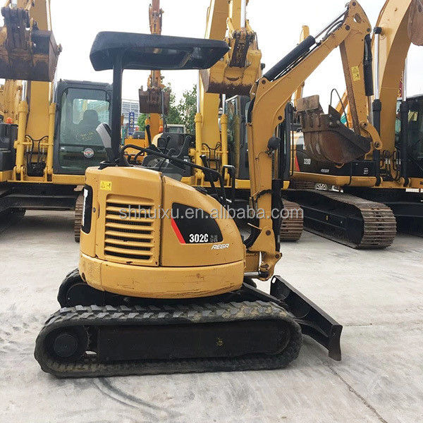 Хорошее качество Подержанный небольшой ползучий экскаватор CAT302 Подержанный гидравлический мини-капыльщик Гусеничная машина Гусеница на складе