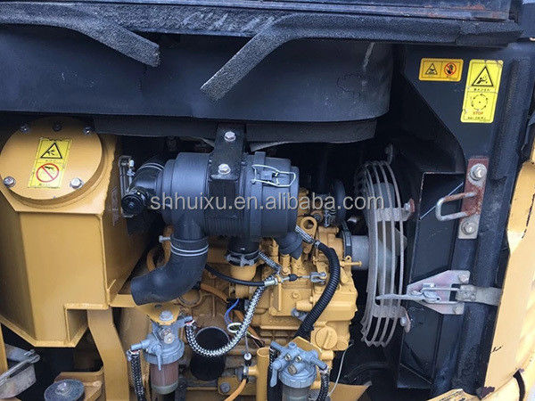 Хорошее качество Подержанный небольшой ползучий экскаватор CAT302 Подержанный гидравлический мини-капыльщик Гусеничная машина Гусеница на складе