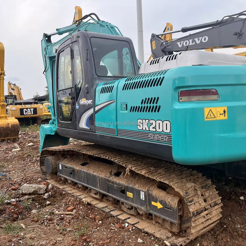 Использованный экскаватор Kobelco Sk200 хорошее качество рабочего состояния использованный экскаватор Kobelco Sk200