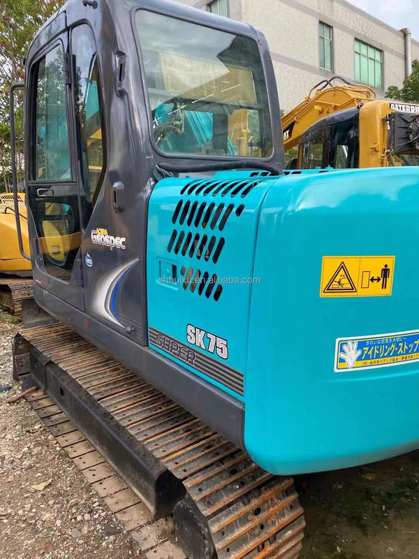 Средний экскаватор Использованный Kobelco 75 Низкий рабочий день Машиностроительные цеха