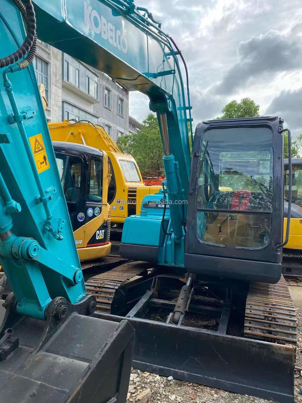 Средний экскаватор Использованный Kobelco 75 Низкий рабочий день Машиностроительные цеха