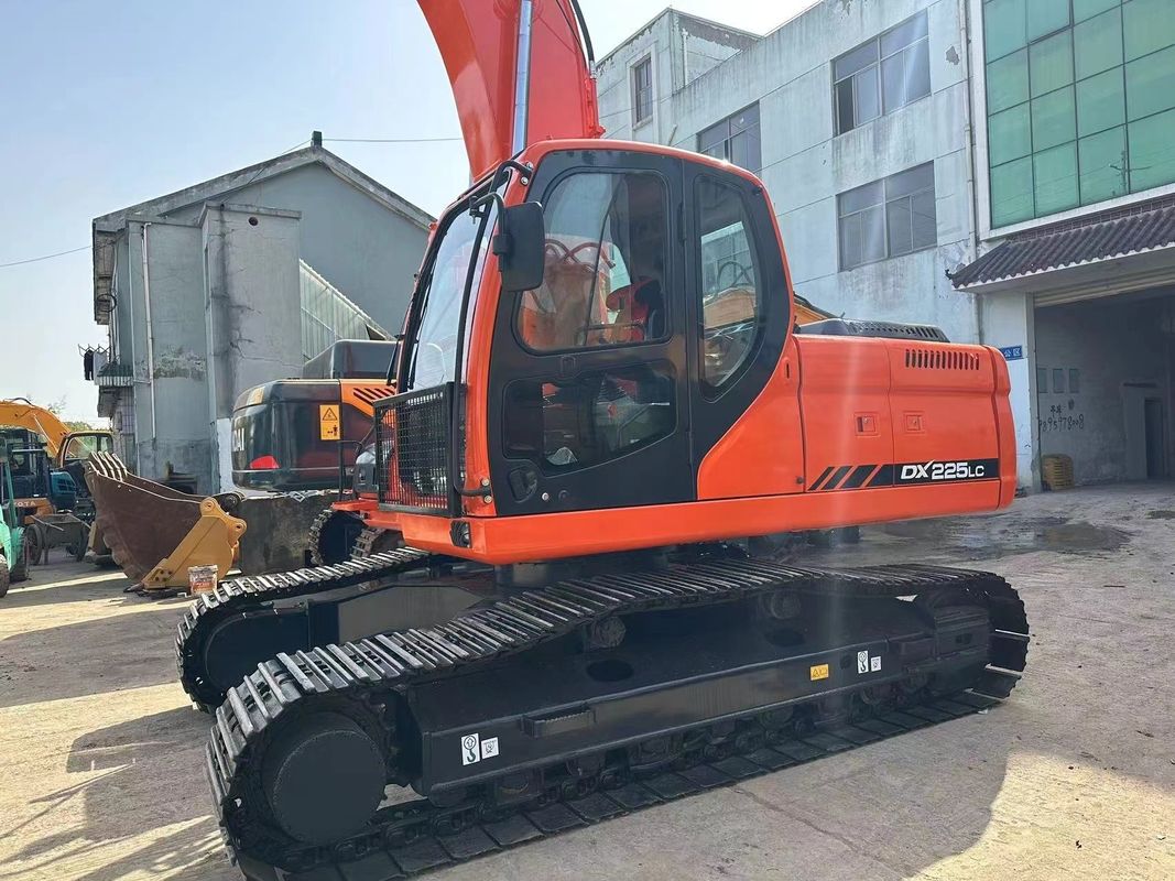 Оригинальная краска и состояние Подержанные экскаваторы Doosan DX225LC Для продажи