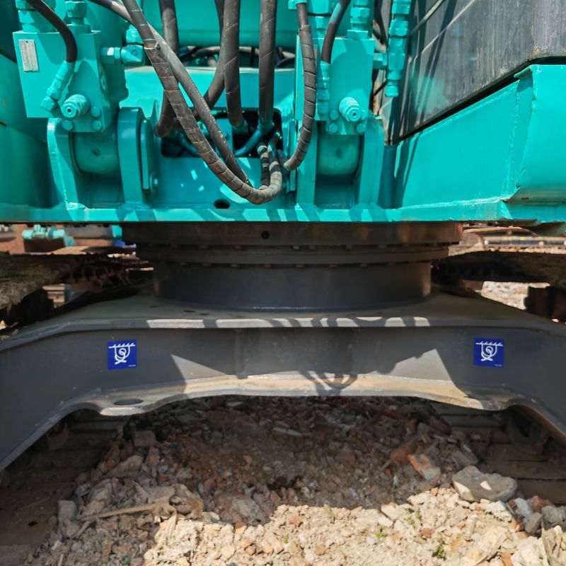 13 тонн Использованный экскаватор Kobelco Kobelco 135 Подержанный экскаватор 0.7м3