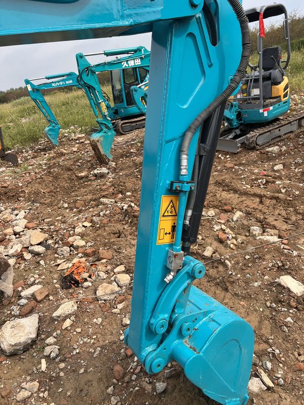 8.5t использованный Kubota 185 оригинальный гидравлический экскаватор с ползучей ручкой/подержанный Kubota 185 оригинальный гидравлический экскаватор с ползучей ручкой