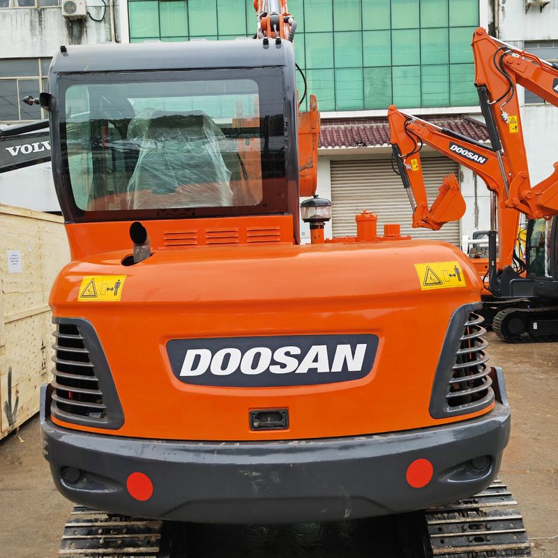 Подержанный мини экскаватор Doosan Dx55 Вторая рука мини-экскаватор оригинальный цвет