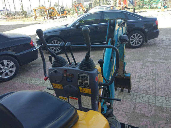 Использованный мини Оригинальный экскаватор мини Кубота 008 экскаватор подержанный Кубота U008 мини экскаватор в Японии