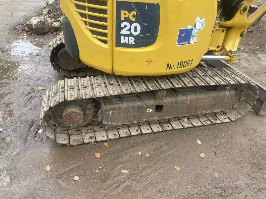низкая цена в запасе экскаватор ползучий Komatsu PC20 с кабиной экскаватор подержанныйЯпония Использованный Komatsu гидравлический ползучий экскаватор использованный