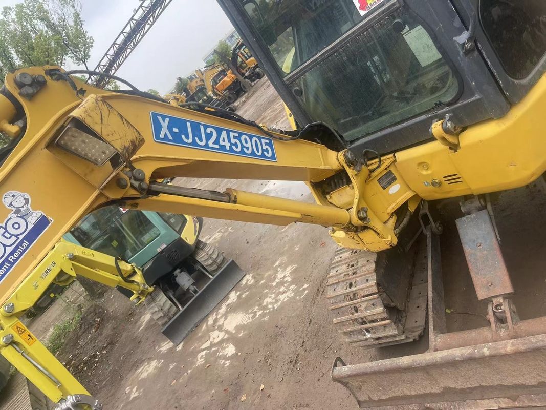 низкая цена в запасе экскаватор ползучий Komatsu PC20 с кабиной экскаватор подержанныйЯпония Использованный Komatsu гидравлический ползучий экскаватор использованный
