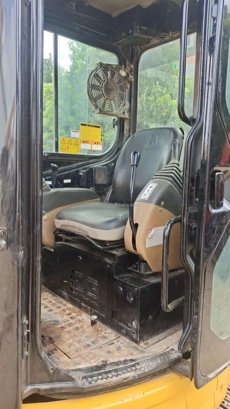 Использованный мини-экскаватор CAT303 с ручной кабинкой China mini-excaver