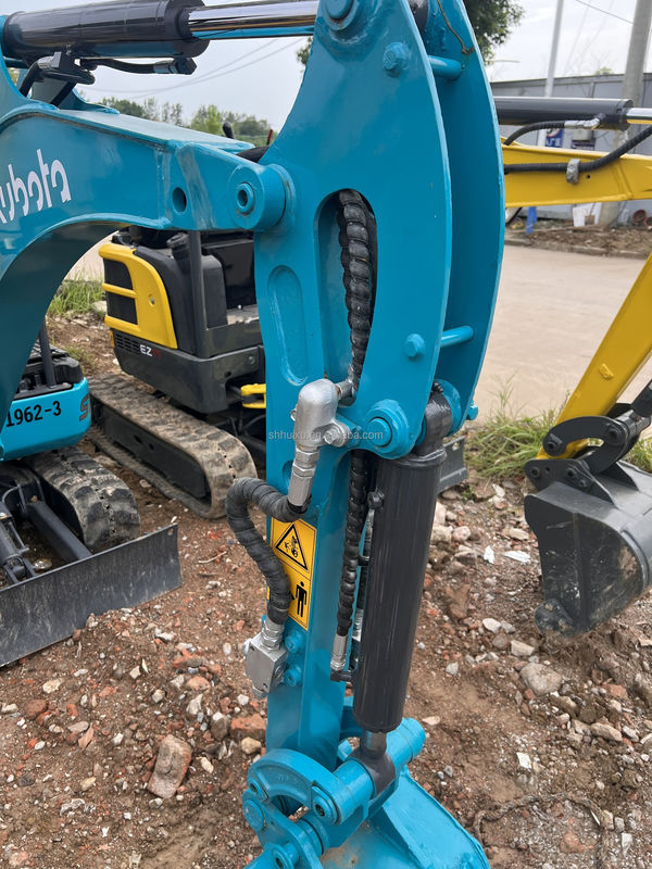 мини-использованный экскаватор kubota17u/вторая рука мини-экскаватор Kubota 17u низкий рабочий день в продаже