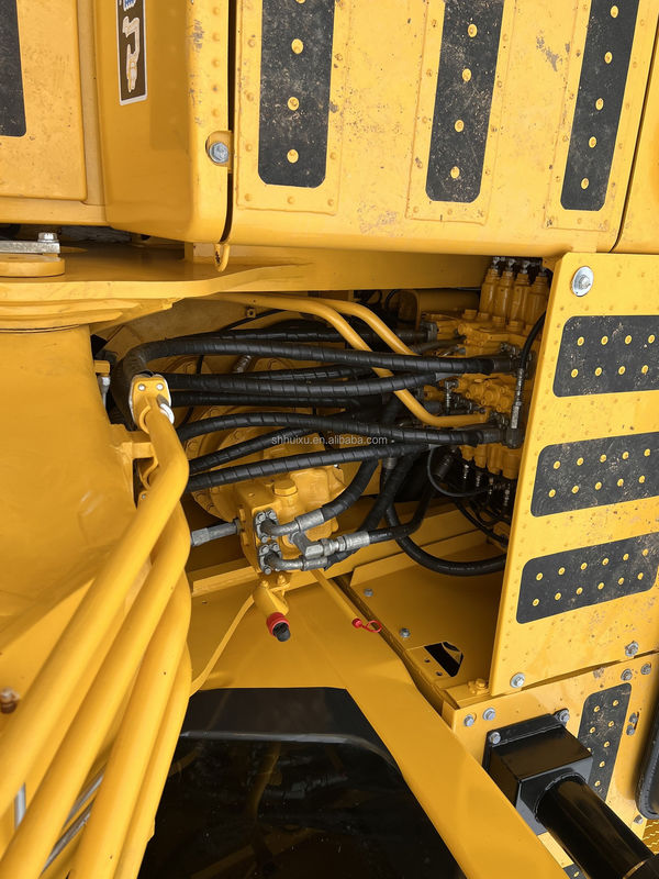 KOMATSU 240-8LC Эксплуатационный экскаватор в хорошем состоянии 24000KG Магазины строительных материалов