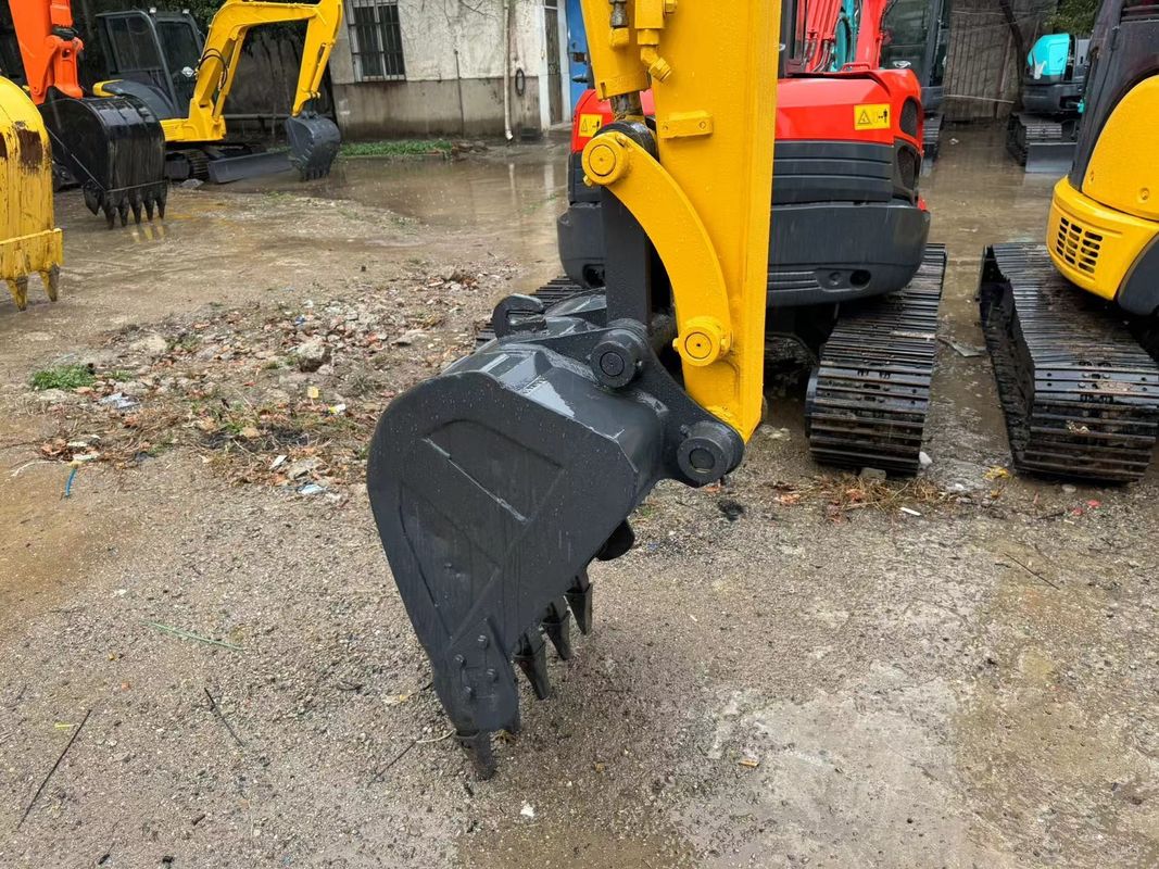Использованные мини-экскаваторы Komatsu PC55MR Использованные мини-экскаваторы Komatsu 5T