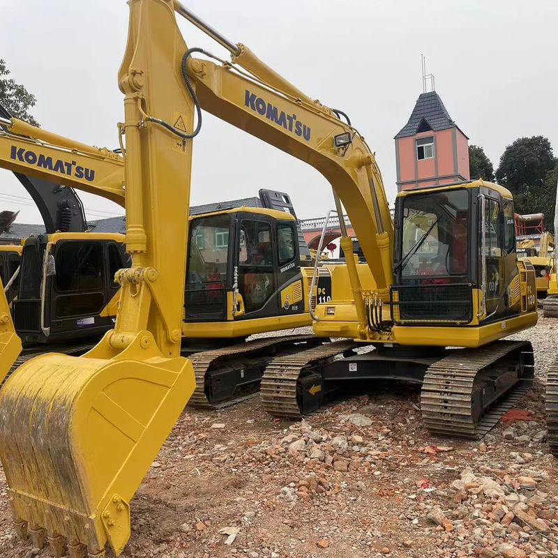 Новый прибывший подержанный экскаватор KOMATSU PC130/Низкий рабочий час Вторая рука KOMATSU EXCAVAYOT В хорошем состоянии