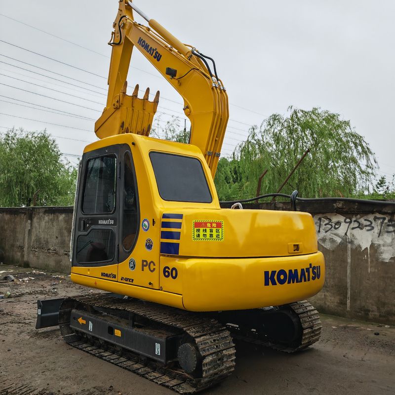 Желтый мини использованный экскаватор 6T Вторая рука Komatsu Pc60 Оригинальный цвет
