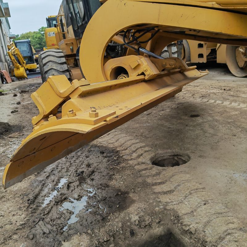 Использованный экскаватор землеуровнитель Caterpillar CAT140K дорожный станок подержанный японский тракторный двигатель в хорошем состоянии
