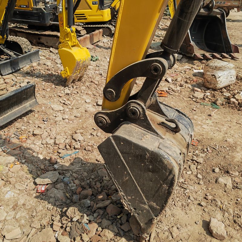 Подержанный экскаватор мини cat 303/вторая рука оригинальный двигатель cat 303 с дешевой ценой в продаже