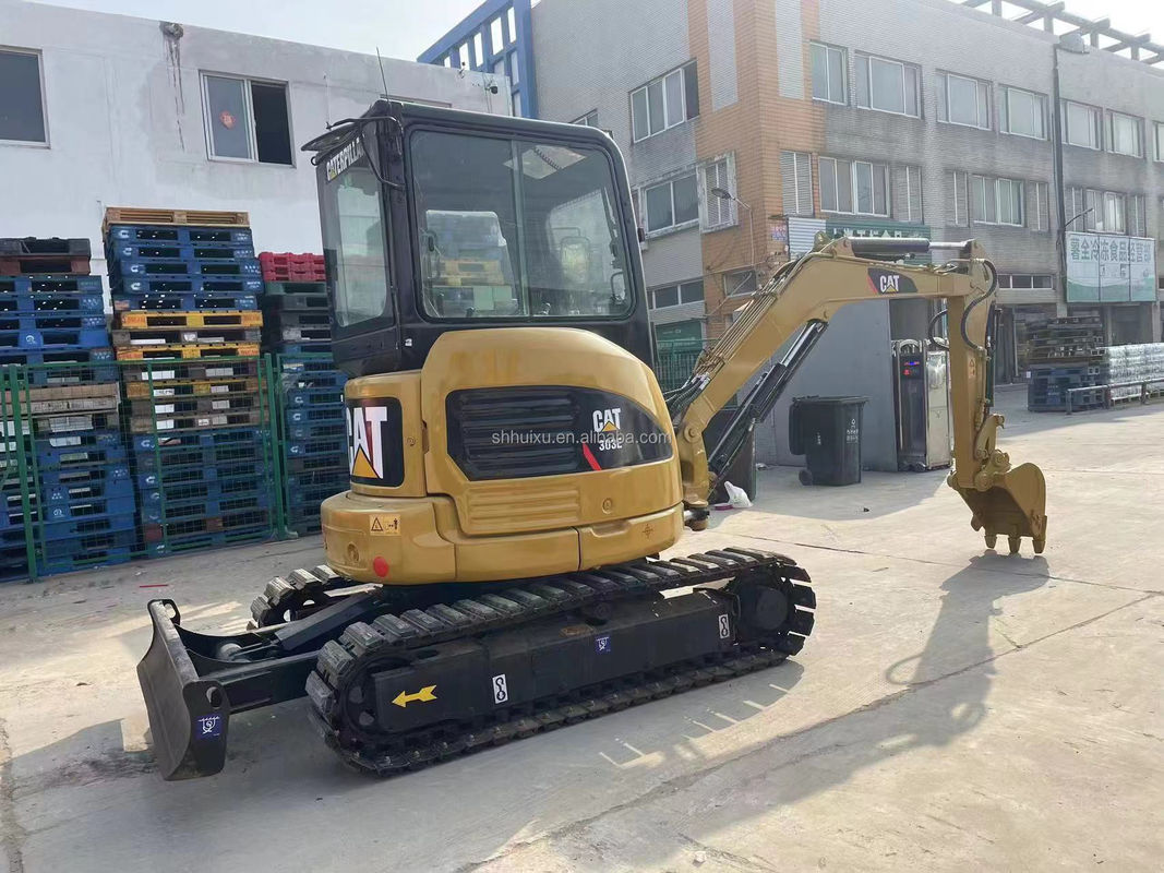 Маленький использованный экскаватор Cat303e желтого цвета для продажи